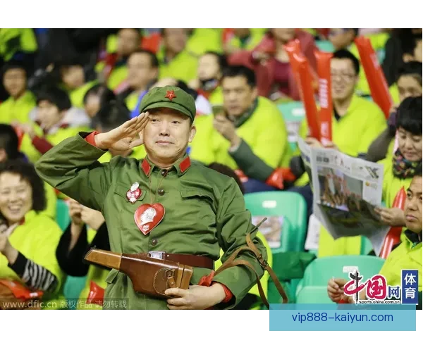 泰国国家队球迷狂热，展现出强大的支持力量与激情表现